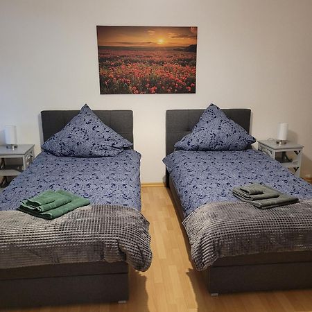 Wohnung In Oberhausen: Zentral & Ruhig, Eigener Eingang Оберхаузен Экстерьер фото